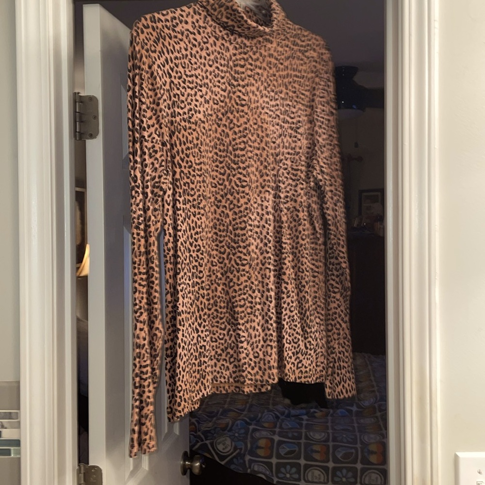 LANDS END Women's Shaped Fit long sleeve turtle neck, XL - Picture 2 of 3